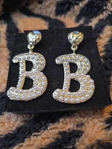 Pearl rhinestones dangling - &rhinestones,